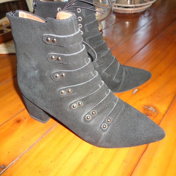 NWT Jeffrey Campbell Serpico Suede Ankle Booties 6M Black Back Zip Closure - Picture 2 of 16